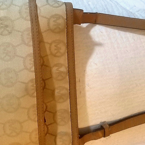 Michael Kors Kempton Crossbody - Picture 7 of 7